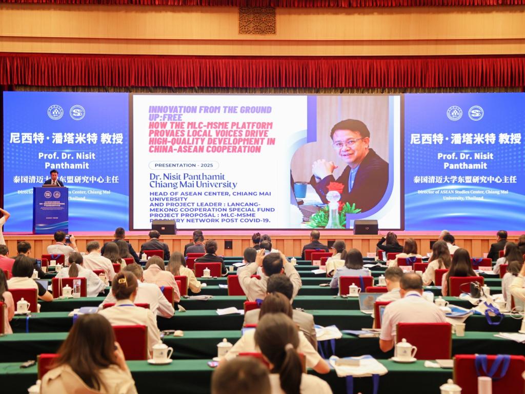 feda18dff497410d8c7838bc25febc33.jpg