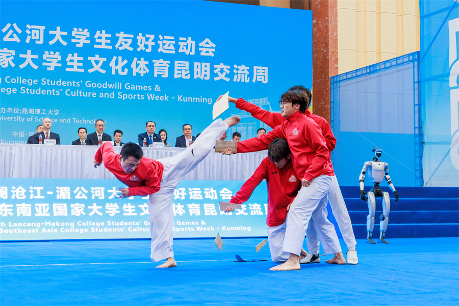 c1ed204f-881a-42f4-9742-2c581a28dedb.jpg